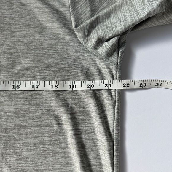 Under Armor Loose Heatgear Grey Polo Size Medium - Picture 3 of 4